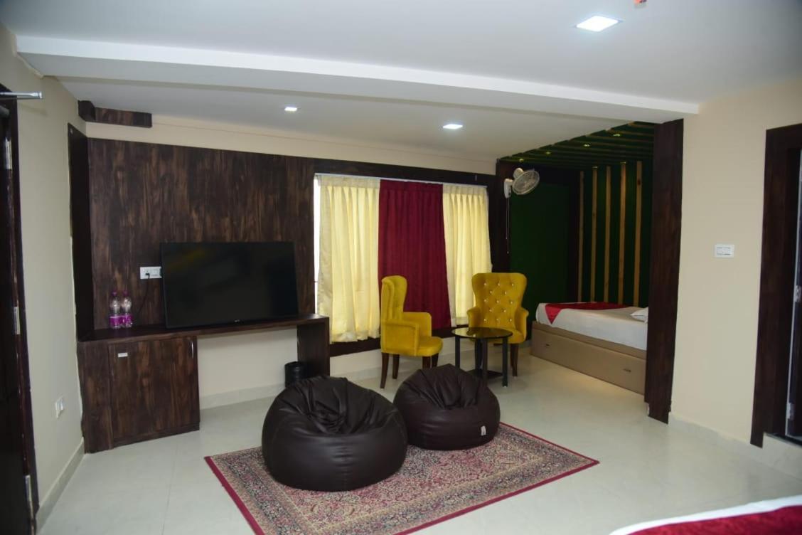 Bensen Hotel 普里 外观 照片