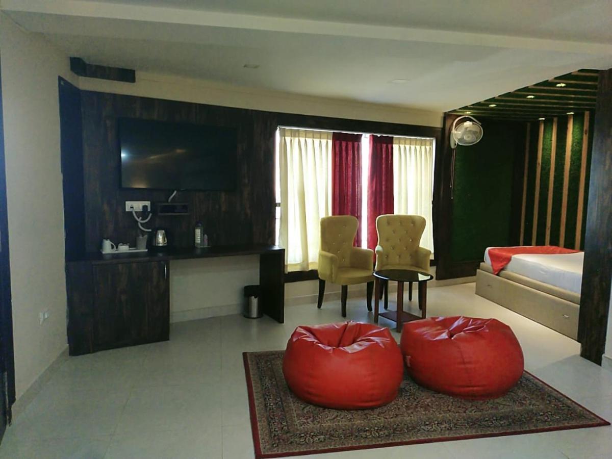 Bensen Hotel 普里 外观 照片
